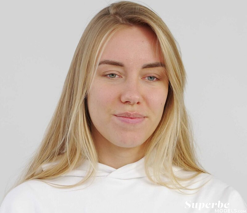 Мария, 18